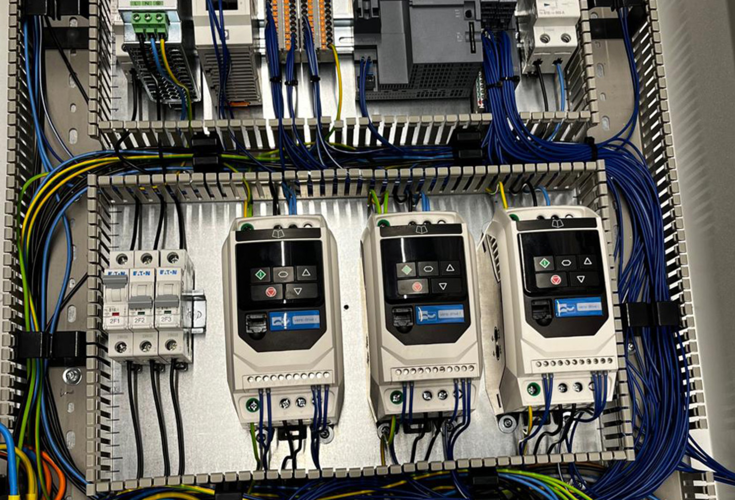 Schalt­schrank­bau bei Elektrotechnik Hartmann in Ebersberg